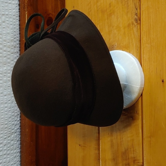 Made in Italy Wool Bucket/Church Hat with Floral Detail - Picture 3 of 11